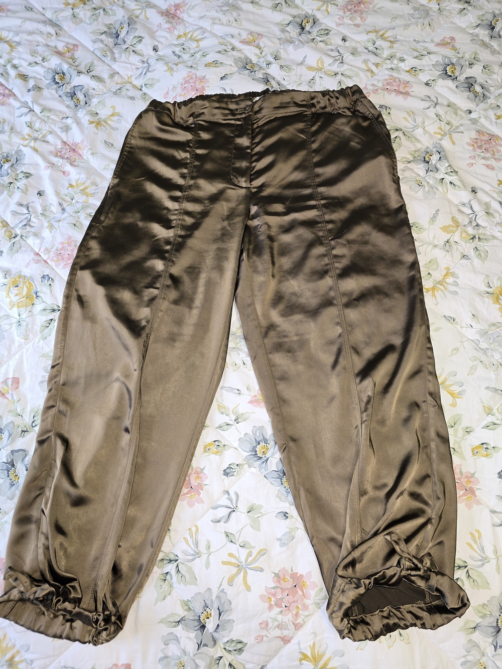 Dex Olive Green Satin Cropped Pants